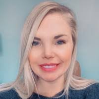 Julia Carrion's Instagram, Twitter & Facebook