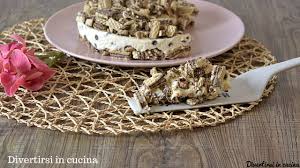 Torta con wafer alla nocciola. Sbriciolata Di Wafer Senza Cottura Con 4 Ingredienti Ricetta Facilissima Divertirsi In Cucina Youtube