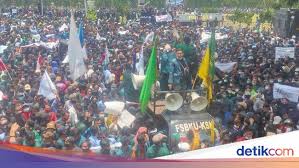 Maybe you would like to learn more about one of these? Demo Tolak Uu Ciptaker Di Dprd Lampung Ricuh Massa Pelajar Lempar Batu