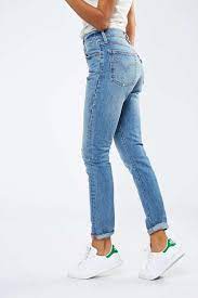 Pour votre jean levis straight femme, nous affichons tout un panel de tailles et de délavages : Pin On Capsule Wardrobe