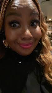 Girl in the black jacket ☺️☺️☺️ Good evening everyone ☺️