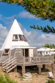 sejour en tipi en bord de mer plan de maison americaine plans de maison de luxe hebergement insolite
