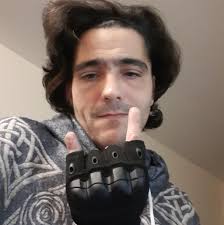 I'm currently watching Smallville and I'm seeing a few familiar faces…