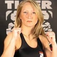 Munah Holland vs. Carina Damm, Matrix Fights 6