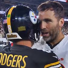 New Hot Mic Caught Joe Flacco's Epic 5-Word Zinger to Aaron Rodgers During  Wild Postgame TNF Handshake [VIDEO] Full story via 🔗 in comments. 👇