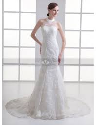 Comment accessoiriser une robe sirène? Robe De Mariee Coupe Sirene En Dentelle Col A L Americaine Online