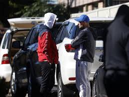 Bilal hamze är 27 år och bor i en lägenhet i hedesunda. Rddd2h3dwi0rm