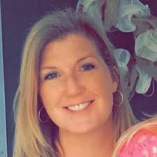 Tammy Hirsch's Instagram, Twitter & Facebook