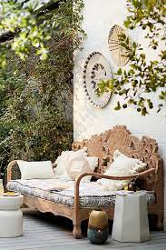 Handcarved Lotus Daybed In 2020 Dekor Outdoor Dekorationen Wohnzimmermobel Weiss