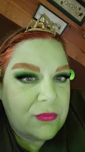 Margo Shaw's Instagram, Twitter & Facebook