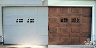 Selecting A Garage Door Check The Picture For Many Garage Door Ideas 78263977 Garageorganization Garage Garagentor Farben Garagentor Garagentore Streichen
