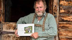 Rustic fürthermoaralm along the path, you can explore the unique vegetation of the hohe tauern mountains. Der Schafe Toni Von Der Furthermoaralm Salzburgerland Magazin