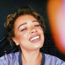 Rhiannon Martin's Instagram, Twitter & Facebook