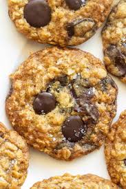 Add 4 tablespoons sweetener, ½ cup butter, ½ teaspoon salt, ¼ teaspoon allspice, ½ teaspoon cinnamon, ⅛ teaspoon nutmeg, 2½ cups oatmeal, ½ cup chopped nuts, and 1 teaspoon soda. Almond Flour Oatmeal Cookies The Big Man S World
