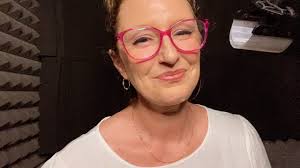 New work for global online educational platform, IXL. ✌️This is my second  voiceover job for IXL. 🔒 Secured this client originally through a  successful audition. 🌏 Client books me via an online