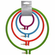 Proper hooping is one of the most challenging and important machine embroidery skills. Milward Set Of 4 Plastic Non Slip Embroidery Hoops In Various Sizes Knituk