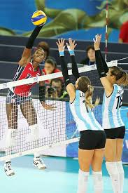La selección argentina de vóley femenino pudo revertir un reñido choque contra su similar de colombia y obtuvo el único pase disponible para las olimpiadas de tokio 2020. Pin On Volleyball