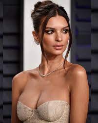 Emily Ratajkowski Wiki Alter Korpermasse Fotos Myinstagirls