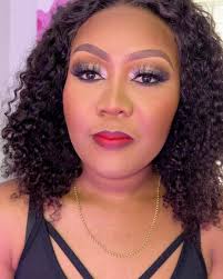 Red lip is probably the only color lip i like to do outside of my Pinkish \  nudish brown combo 😩. And everytime I do it; its FIRE🔥🔥, ., #bookme  #stluciamakeupartist #amelanin #minklash #highlight ...