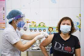 Theo tờ bưu điện hoa nam buổi sáng (scmp), tổng thống philippines rodrigo duterte mới đây đã ra lệnh cấm người dân chọn nhãn hiệu vắc xin để tiêm sau vụ việc một phòng khám cung cấp vắc xin pfizer (của mỹ) bị quá tải trong khi các trung tâm tiêm vắc xin sinovac của trung quốc. Bá»™ Y Táº¿ Viá»‡t Nam Phe Duyá»‡t Váº¯c Xin Trung Quá»'c NgÆ°á»i Dan Co Muá»'n Tiem Tiáº¿ng Viá»‡t