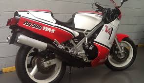 Yamaha Rd 500 Lc Moto Collection Carte Grise Boite De Vitesse