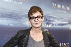 Драконы бывают разные: исхудавшая 68-летняя Хакамада показала фото в бикини  - 7Дней.ру