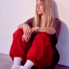 It peaked at number 23 on the billboard 200 chart. Chelsea Cutler Songs Albums And Playlists Spotify