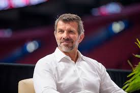Un contrat de 4 ou 5 ans serait une très bonne nouvelle pour l'organisation. This Week Marc Bergevin Will Be Canadiens De Montreal Facebook