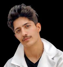 Passport size can look good too Look @me 👼🏻