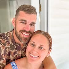 How many of you guys are using knee pads? Any recommendations?