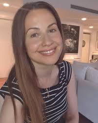 So...you guys pick, No makeup look or makeup look 💄?