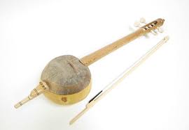 Terdapat sejarah yang cukup menarik yang perlu kita ketahui dan juga cara memainkan alat musik ini, diantaranya : Terlengkap Alat Musik Tradisional Dari Jawa Barat Gambar
