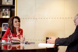 Τώρα που η γιάννα αγγελοπούλου παίρνει πάλι τη θέση που της αξίζει στην πολιτική μας επικαιρότητα, ήρθε η ώρα να πάρουν τον λόγο οι στο βιβλίο αυτό μπορεί κανείς να ακούσει τη γιάννα να εξηγεί πώς χώρισε τον πρώτο άντρα της γιατί ήταν (συγκριτικά) φτωχός: Gianna Aggelopoyloy Ta Idia Elegan Kai To 2004 Alla Sto Telos Kaname Toys Kalyteroys Olympiakoys