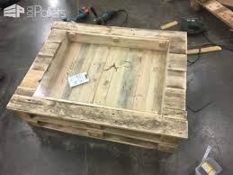 If you want a modern yet playful look, go for this oval glass coffee table with a polished steel octopus holding it up on its tentacles. Beachy Keen Pallet Coffee Display Table 1001 Pallets