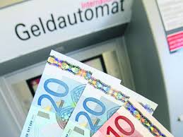 Kundenabzocke Am Geldautomaten Wenn Sie Um Diese Uhrzeit Abheben Zahlen Sie Drauf Wirtschaft