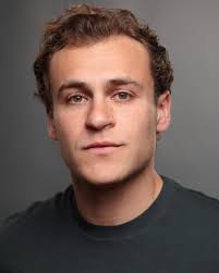 Elliott Ross @elliottmross #actingheadshotsla #actorsheadshotslosangeles  #headshotsla #headshotsession #actorlife #laphotographer #laheadshots  #laactor #actingheadshots #actorsheadshots #headshotphotographer  #headshotphotography