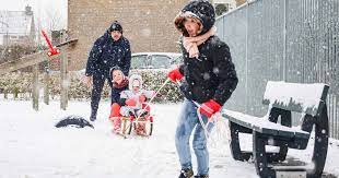 Dat bevestigen bronnen aan de politieke het kabinet bereidt een vergaande lockdown voor waarbij bijna alles tot en met 19 januari dicht gaat. Veel Scholen Blijven Maandag Dicht Om Winterweer Ook Geen Noodopvang Winterweer Ad Nl