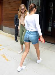 Penthouse is under contract, unnamed close sources reveal, only. Bella Hadid And Gigi Hadid Outside Gigi S Apartment In Nyc Sawfirst