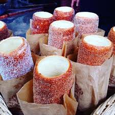 Kurtoskalacs Aka Chimney Cake Seen In Budapest Budapest Ungarn Budapest Ungarn