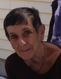 Linda Cardinali's Instagram, Twitter & Facebook