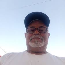 Hi gorgeous can we be friends or lovers too ok beautiful