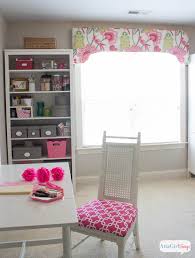 Small living room ideas for apartments oftentimes, the living room in an apartment flows right into the kitchen and the dining area — making organization quite a challenge. Home Office Ideas Craft Room Makeover