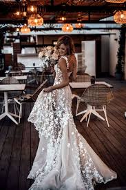Maya In 2020 Classic Wedding Dress Wedding Dresses Lace Lace Bridal Gown