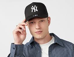 Birkenstock, The North Face, New Era, Edwin