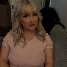 Looking for a cake for my daughters 3rd birthday Candyland themed party 🎉  please let me know your suggestions xx