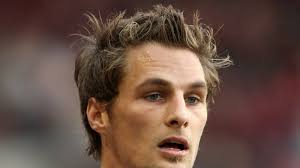 Hatters crumble at Quakers