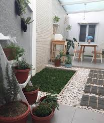 Untuk ukuran ruko kecil di atas tidak ada ruang keluarga, jadi khusus untuk pertokoan saja. 30 Functional Garden Furniture Ideas To Enjoy Your Summer Break To See More Read It In 2021 Minimalist Home Decor Minimalist Garden Small Backyard Garden Design