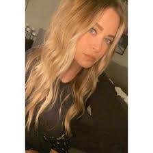 Alexis Roark's Instagram, Twitter & Facebook