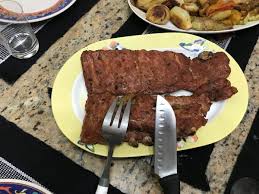 Normalmente encontramos costelinha de porco em embalagens de 1 kg nos supermercados. Receita De Costelinha De Porco No Forno Receitas Faceis E Rapidas