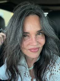 🌿 72 Weeks Dye Free 🌿 Grey? Yes. Boring? Never. This isn't some quiet  fade into the background. This is front-row confidence—rooted, unrushed,  unapologetic. Call it salt and pepper, silver streaks, wisdom